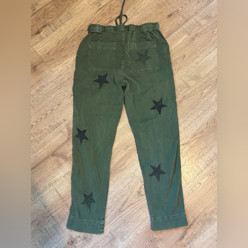 Sundry Olive Green Black Star Print Drawstring Pants Size 1 Small - Picture 5 of 6